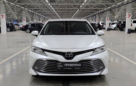 Toyota Camry, 2020 год, 3 020 000 рублей, 2 фотография