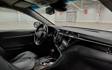 Toyota Camry, 2020 год, 3 020 000 рублей, 11 фотография