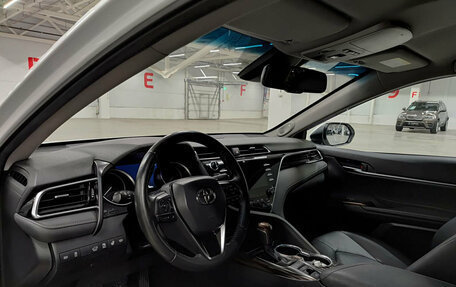 Toyota Camry, 2020 год, 3 020 000 рублей, 16 фотография