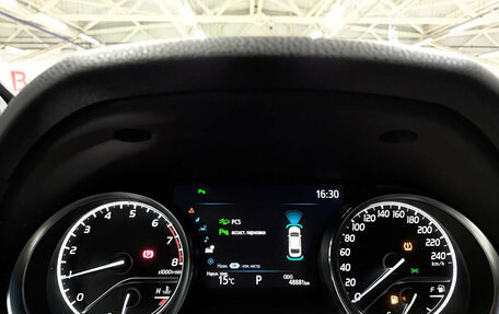 Toyota Camry, 2020 год, 3 020 000 рублей, 13 фотография