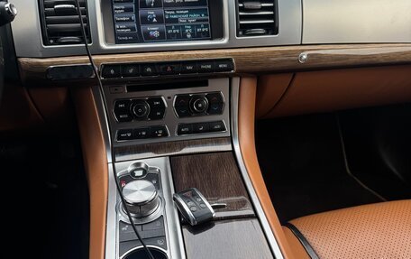 Jaguar XF I рестайлинг, 2011 год, 990 000 рублей, 12 фотография