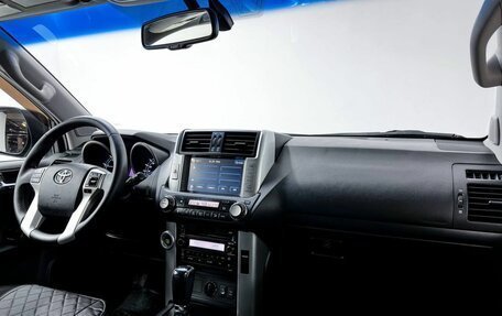 Toyota Land Cruiser Prado 150 рестайлинг 2, 2013 год, 3 482 000 рублей, 14 фотография