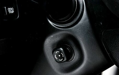 Toyota Land Cruiser Prado 150 рестайлинг 2, 2013 год, 3 482 000 рублей, 29 фотография