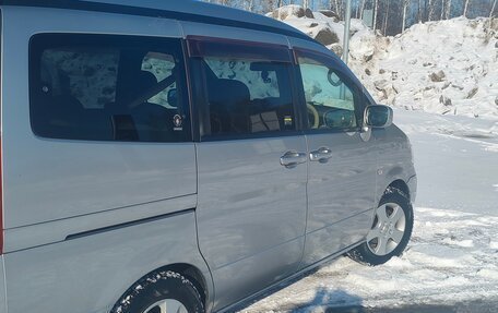 Nissan Serena II, 2002 год, 700 000 рублей, 3 фотография