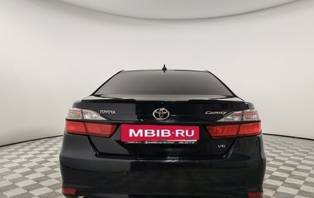 Toyota Camry, 2017 год, 2 059 000 рублей, 6 фотография