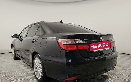 Toyota Camry, 2017 год, 2 059 000 рублей, 7 фотография
