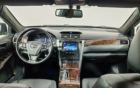 Toyota Camry, 2017 год, 2 059 000 рублей, 14 фотография
