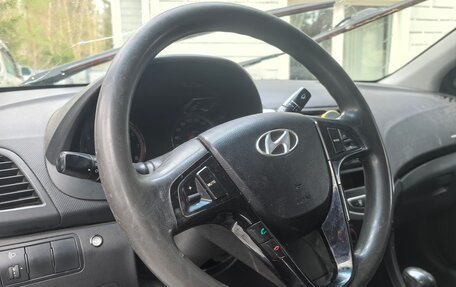 Hyundai Solaris II рестайлинг, 2012 год, 355 000 рублей, 9 фотография