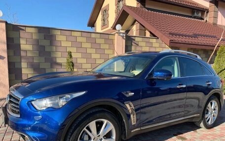 Infiniti QX70, 2015 год, 2 200 000 рублей, 4 фотография