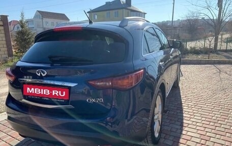 Infiniti QX70, 2015 год, 2 200 000 рублей, 5 фотография