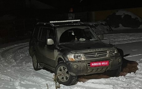 Mitsubishi Pajero III рестайлинг, 2002 год, 795 000 рублей, 2 фотография