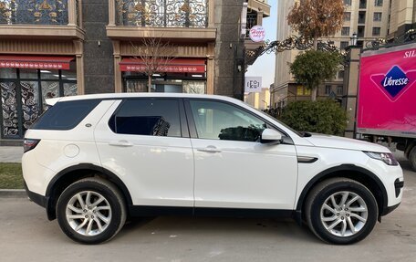 Land Rover Discovery Sport I рестайлинг, 2019 год, 2 000 000 рублей, 3 фотография