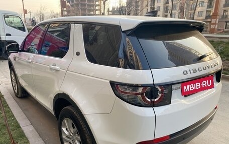 Land Rover Discovery Sport I рестайлинг, 2019 год, 2 000 000 рублей, 6 фотография