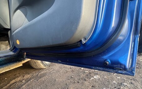 Mazda MPV II, 2004 год, 260 000 рублей, 11 фотография