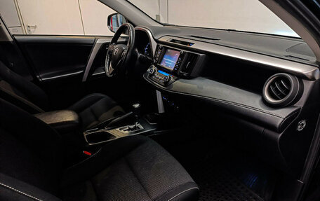 Toyota RAV4, 2019 год, 2 620 000 рублей, 7 фотография