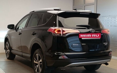 Toyota RAV4, 2019 год, 2 620 000 рублей, 6 фотография