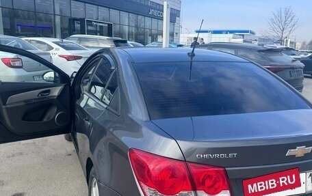 Chevrolet Cruze II, 2010 год, 665 000 рублей, 4 фотография