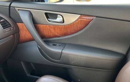 Infiniti QX70, 2015 год, 2 750 000 рублей, 5 фотография