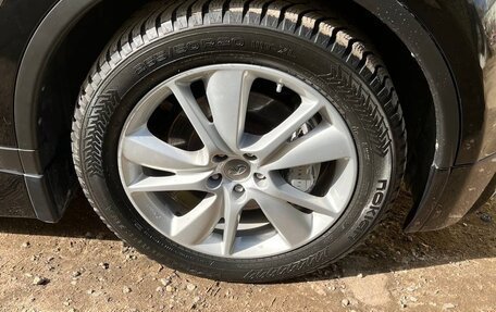 Infiniti QX70, 2015 год, 2 750 000 рублей, 13 фотография