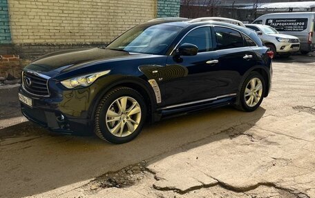 Infiniti QX70, 2015 год, 2 750 000 рублей, 3 фотография