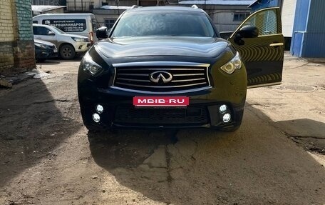 Infiniti QX70, 2015 год, 2 750 000 рублей, 1 фотография