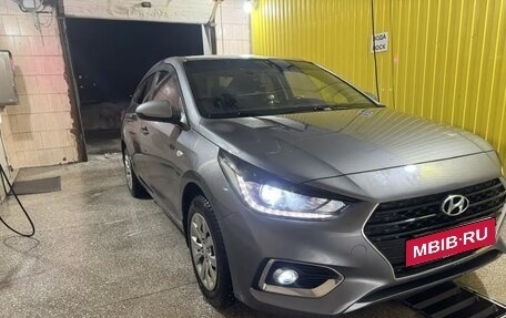 Hyundai Solaris II рестайлинг, 2018 год, 1 370 000 рублей, 1 фотография