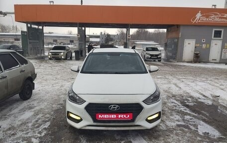 Hyundai Solaris II рестайлинг, 2018 год, 690 000 рублей, 1 фотография
