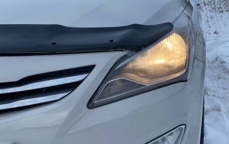 Hyundai Solaris II рестайлинг, 2015 год, 950 000 рублей, 1 фотография