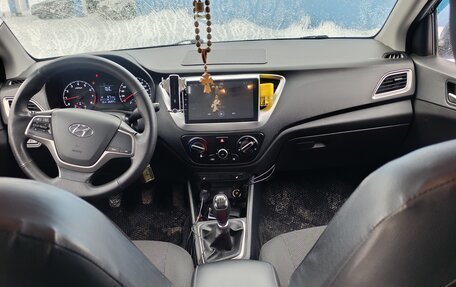 Hyundai Solaris II рестайлинг, 2019 год, 2 фотография