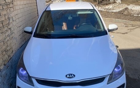 KIA Rio IV, 2020 год, 890 000 рублей, 6 фотография