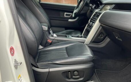 Land Rover Discovery Sport I рестайлинг, 2019 год, 2 000 000 рублей, 8 фотография