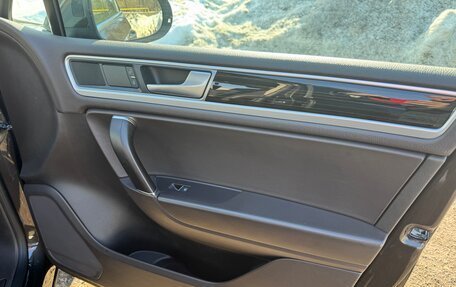 Volkswagen Touareg III, 2016 год, 3 700 000 рублей, 25 фотография