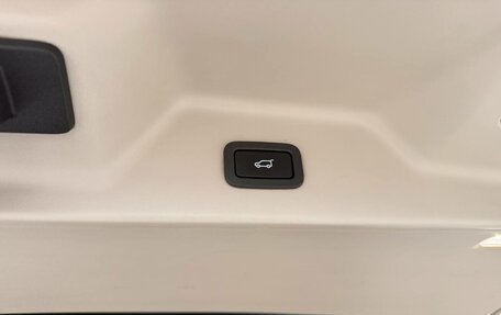 Land Rover Range Rover IV рестайлинг, 2013 год, 3 390 000 рублей, 36 фотография