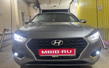 Hyundai Solaris II рестайлинг, 2018 год, 1 370 000 рублей, 4 фотография