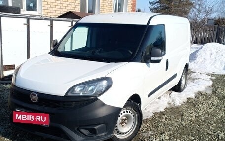 Fiat Doblo II рестайлинг, 2018 год, 898 000 рублей, 3 фотография