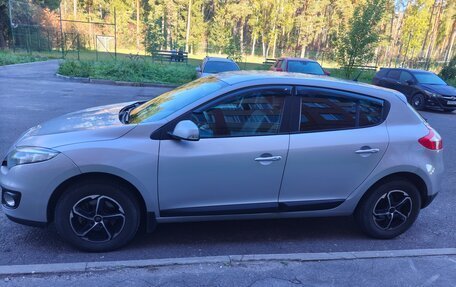 Renault Megane III, 2014 год, 800 000 рублей, 2 фотография