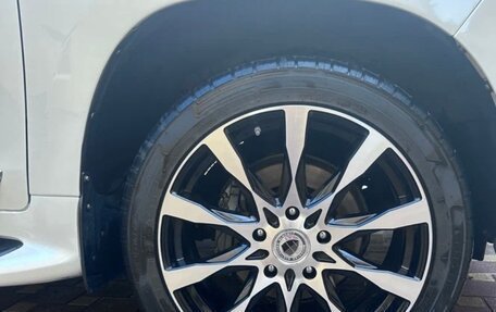 Toyota Land Cruiser 200, 2017 год, 7 300 000 рублей, 5 фотография