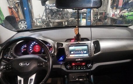 KIA Sportage III, 2013 год, 2 100 000 рублей, 18 фотография