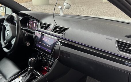 Skoda Superb III рестайлинг, 2019 год, 3 200 000 рублей, 12 фотография