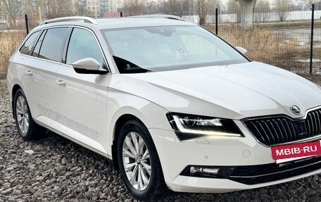 Skoda Superb III рестайлинг, 2019 год, 3 200 000 рублей, 5 фотография