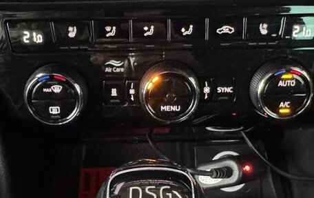 Skoda Superb III рестайлинг, 2019 год, 3 200 000 рублей, 23 фотография