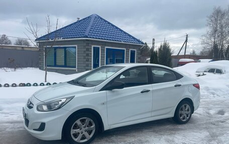 Hyundai Solaris II рестайлинг, 2012 год, 860 000 рублей, 3 фотография