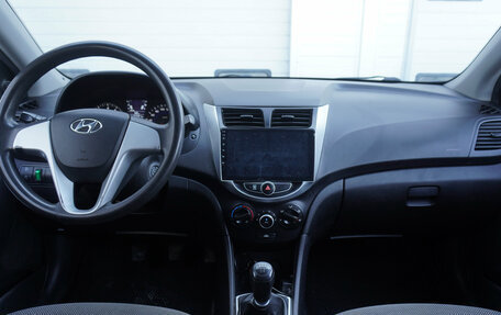 Hyundai Solaris II рестайлинг, 2011 год, 626 000 рублей, 12 фотография