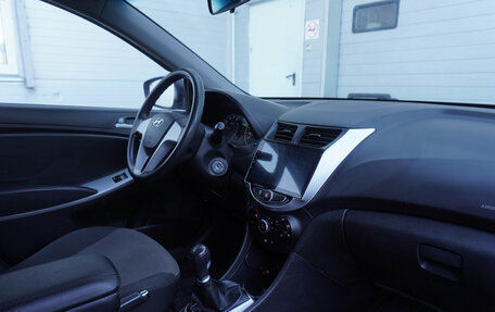 Hyundai Solaris II рестайлинг, 2011 год, 626 000 рублей, 19 фотография