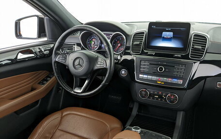 Mercedes-Benz GLE, 2018 год, 4 900 000 рублей, 26 фотография