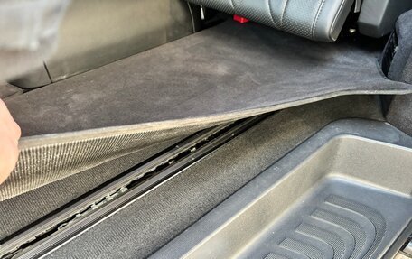 Mercedes-Benz V-Класс, 2021 год, 10 000 000 рублей, 24 фотография