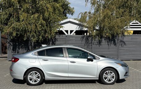 Chevrolet Cruze II, 2017 год, 1 075 000 рублей, 6 фотография