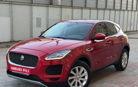 Jaguar E-Pace, 2019 год, 2 330 000 рублей, 3 фотография