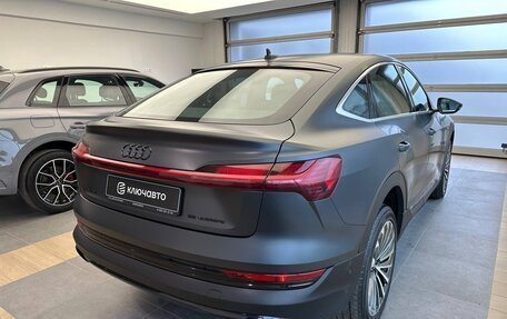 Audi e-tron Sportback I, 2021 год, 5 990 000 рублей, 4 фотография