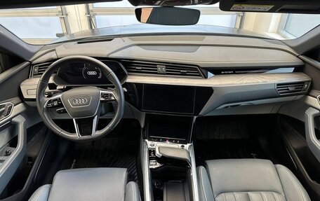 Audi e-tron Sportback I, 2021 год, 5 990 000 рублей, 7 фотография